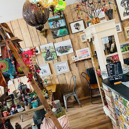 The Art Attic A Stylish Boutique Apartment 빌스웰즈 외부 사진