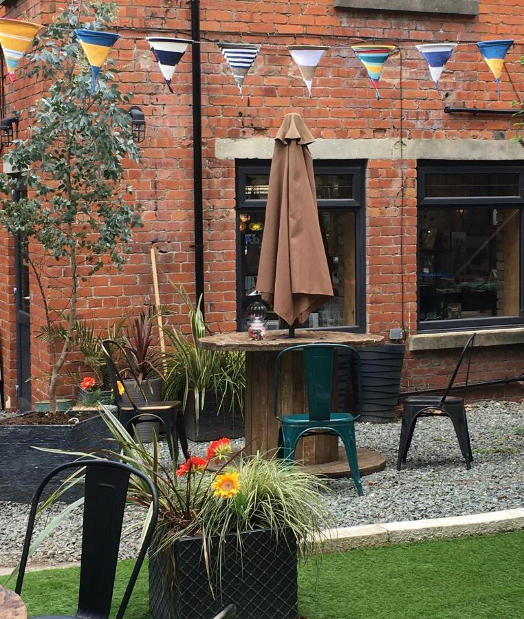 The Art Attic A Stylish Boutique Apartment 빌스웰즈 외부 사진
